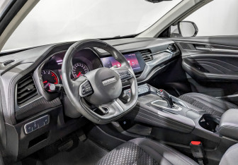 Подержанный автомобиль Haval F7x 2022 года (16 фото)