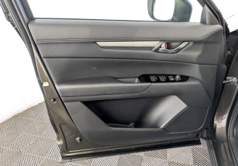 Подержанный автомобиль Mazda CX-5 2020 года (19 фото)