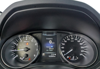 Подержанный автомобиль Nissan X-Trail 2018 года (18 фото)