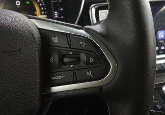 Подержанный автомобиль Geely Atlas Pro 2024 года (15 фото)