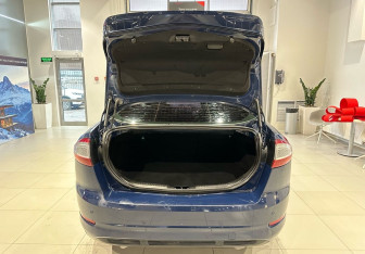 Подержанный автомобиль Ford Mondeo Sedan 2011 года (6 фото)