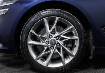 Подержанный автомобиль Genesis G70 2021 года (27 фото)