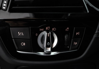 Подержанный автомобиль BMW M5 Sedan 2019 года (20 фото)