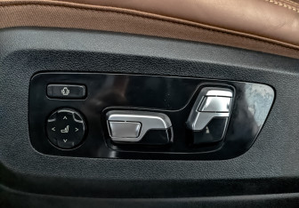 Подержанный автомобиль BMW X6 2023 года (26 фото)