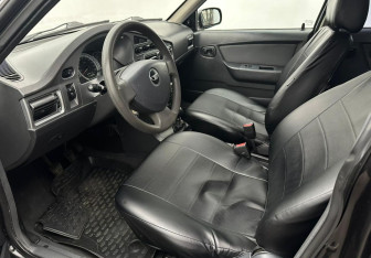 Подержанный автомобиль Daewoo Nexia Sedan 2012 года (9 фото)