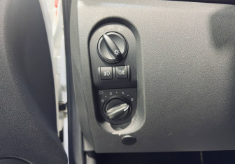 Подержанный автомобиль LADA (ВАЗ) Granta Wagon 2023 года (13 фото)