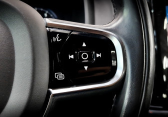 Подержанный автомобиль Volvo S90 2021 года (28 фото)