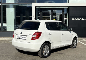 Подержанный автомобиль Skoda Fabia Hatchback 2013 года (5 фото)