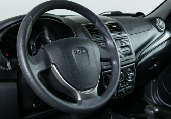 Подержанный автомобиль LADA (ВАЗ) Granta Sedan 2020 года (6 фото)