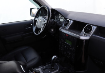 Подержанный автомобиль Land Rover Discovery 2008 года (10 фото)