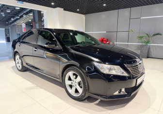 Подержанный автомобиль Toyota Camry Sedan 2014 года (2 фото)