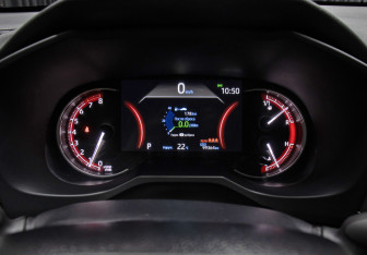 Подержанный автомобиль Toyota RAV4 2021 года (13 фото)