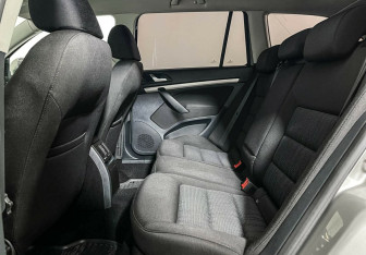 Подержанный автомобиль Skoda Octavia Wagon 2013 года (8 фото)