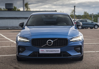 Подержанный автомобиль Volvo S60 2021 года (2 фото)