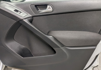 Подержанный автомобиль Volkswagen Tiguan 2014 года (18 фото)