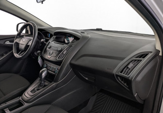 Подержанный автомобиль Ford Focus Hatchback 2018 года (13 фото)