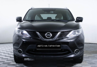 Подержанный автомобиль Nissan Qashqai 2015 года (2 фото)