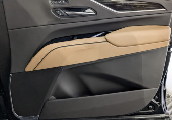 Подержанный автомобиль Cadillac Escalade Suv 2022 года (25 фото)