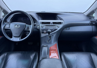 Подержанный автомобиль Lexus RX 2011 года (13 фото)