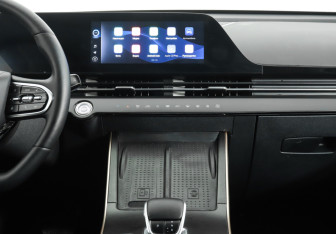 Подержанный автомобиль Omoda C5 2024 года (16 фото)