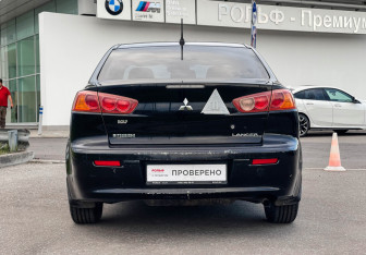 Подержанный автомобиль Mitsubishi Lancer Sedan 2007 года (6 фото)
