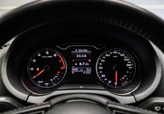 Подержанный автомобиль Audi A3 Sedan 2018 года (12 фото)