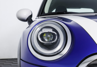 Подержанный автомобиль MINI Hatch 2018 года (23 фото)