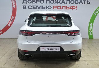 Подержанный автомобиль Porsche Macan 2021 года (5 фото)
