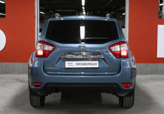 Подержанный автомобиль Nissan Terrano 2017 года (6 фото)
