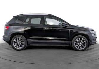 Подержанный автомобиль Skoda Karoq 2021 года (4 фото)