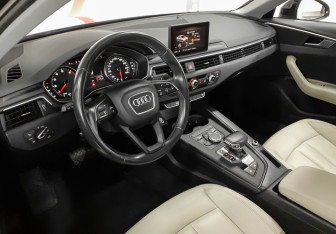 Подержанный автомобиль Audi A4 Sedan 2017 года (7 фото)
