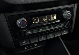 Подержанный автомобиль Skoda Rapid Liftback 2021 года (25 фото)