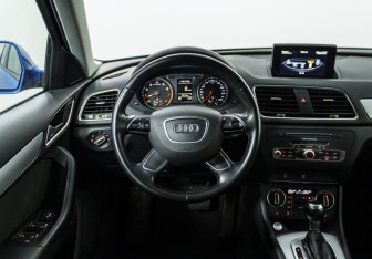 Подержанный автомобиль Audi Q3 2015 года (11 фото)
