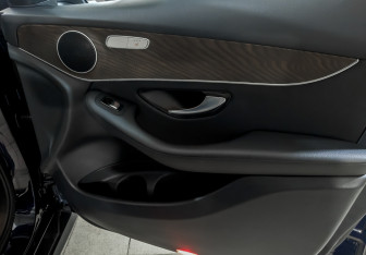 Подержанный автомобиль Mercedes-Benz GLC Coupe 2018 года (25 фото)