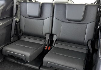Подержанный автомобиль Toyota Land Cruiser Prado 2024 года (27 фото)