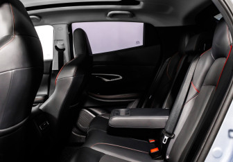 Подержанный автомобиль Changan UNI-T 2023 года (13 фото)