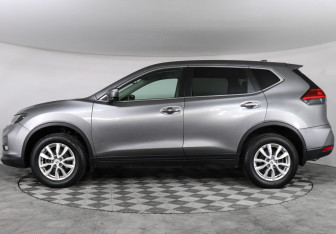 Подержанный автомобиль Nissan X-Trail 2018 года (8 фото)