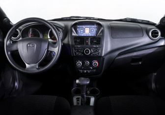 Подержанный автомобиль LADA (ВАЗ) Kalina Hatchback 2014 года (12 фото)