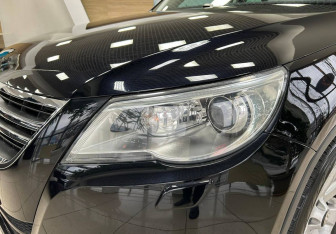 Подержанный автомобиль Volkswagen Tiguan 2010 года (22 фото)