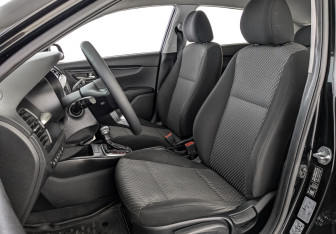 Подержанный автомобиль Kia Rio Hatchback 2020 года (18 фото)