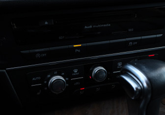 Подержанный автомобиль Audi A6 Sedan 2014 года (21 фото)