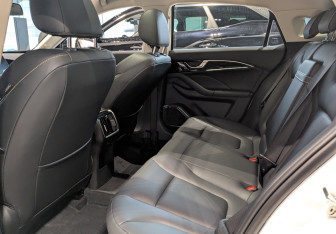 Новый FAW Bestune B70 2024 (12 фото)