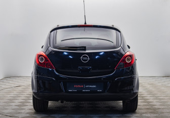 Подержанный автомобиль Opel Corsa 2008 года (4 фото)
