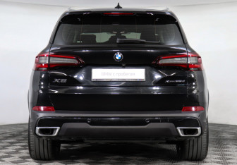 Подержанный автомобиль BMW X5 2020 года (4 фото)