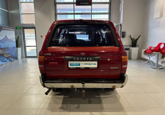 Подержанный автомобиль Toyota 4Runner 1995 года (5 фото)