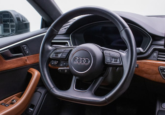 Подержанный автомобиль Audi A5 Coupe 2020 года (15 фото)