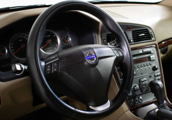 Подержанный автомобиль Volvo XC70 2007 года (13 фото)
