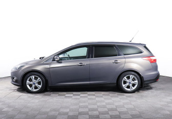 Подержанный автомобиль Ford Focus Wagon 2012 года (3 фото)
