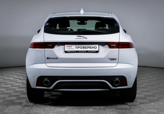 Подержанный автомобиль Jaguar E-Pace 2019 года (6 фото)