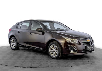Подержанный автомобиль Chevrolet Cruze Hatchback 2015 года (3 фото)